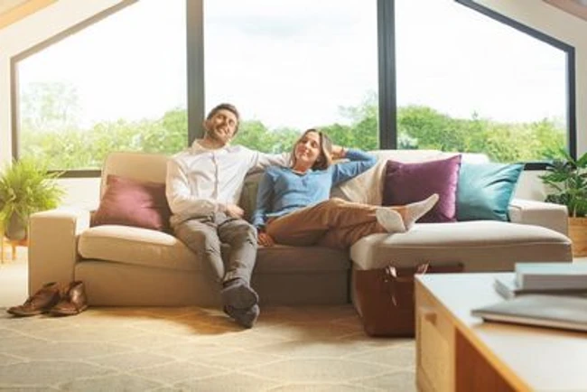 Paar genießt Luftqualität