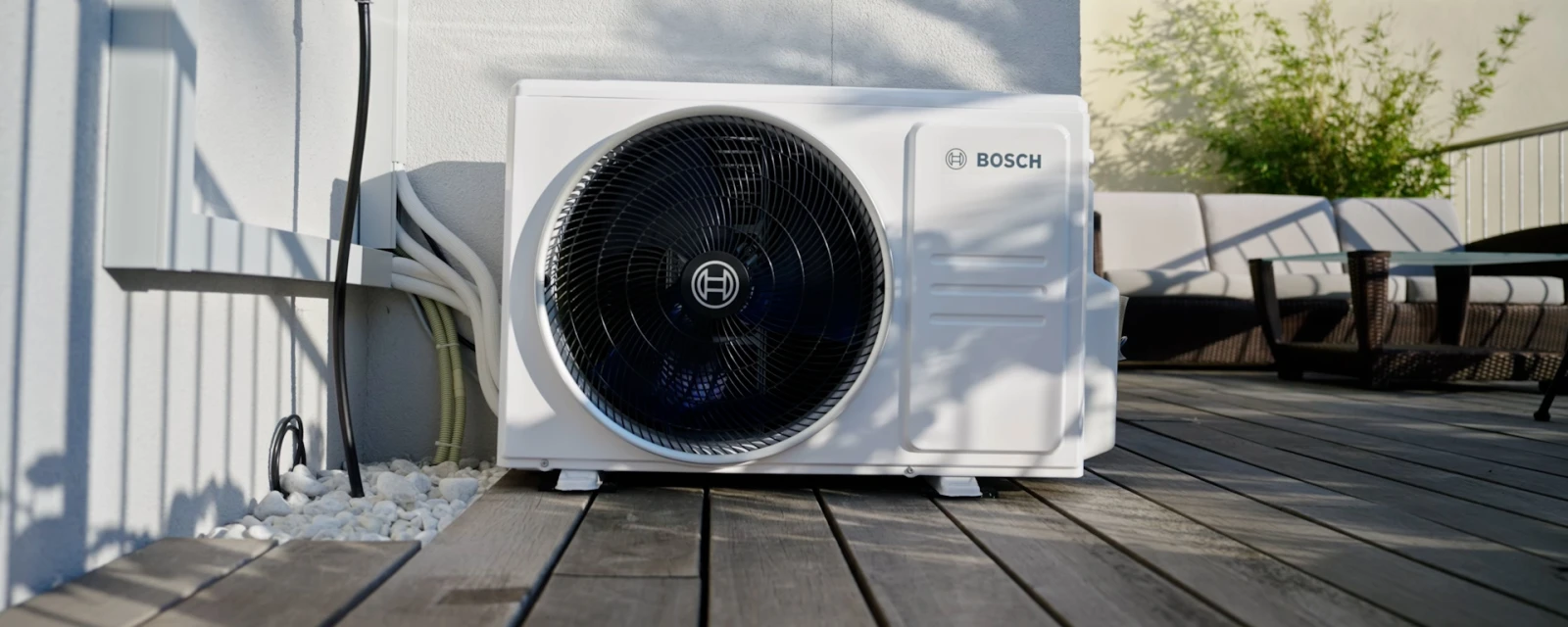 Bosch Compress 7001 iAW Luft-Wasser-Wärmepumpe