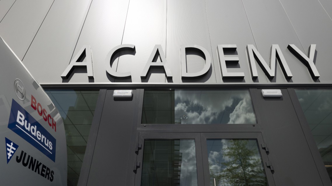 Opening van de Bosch Climate Academy voor verwarmingsinstallateurs te Mechelen Opening van de Bosch Climate Academy voor verwarmingsinstallateurs te Mechelen