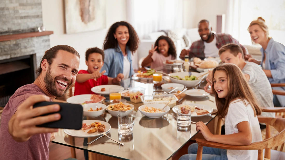 Selfie Familial Pendant Les Fêtes