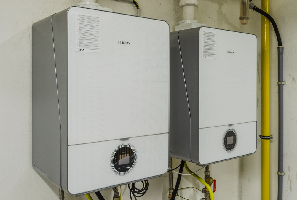 • Kaskáda 2 plynových kondenzačních kotlů Condens GC9000iW 50