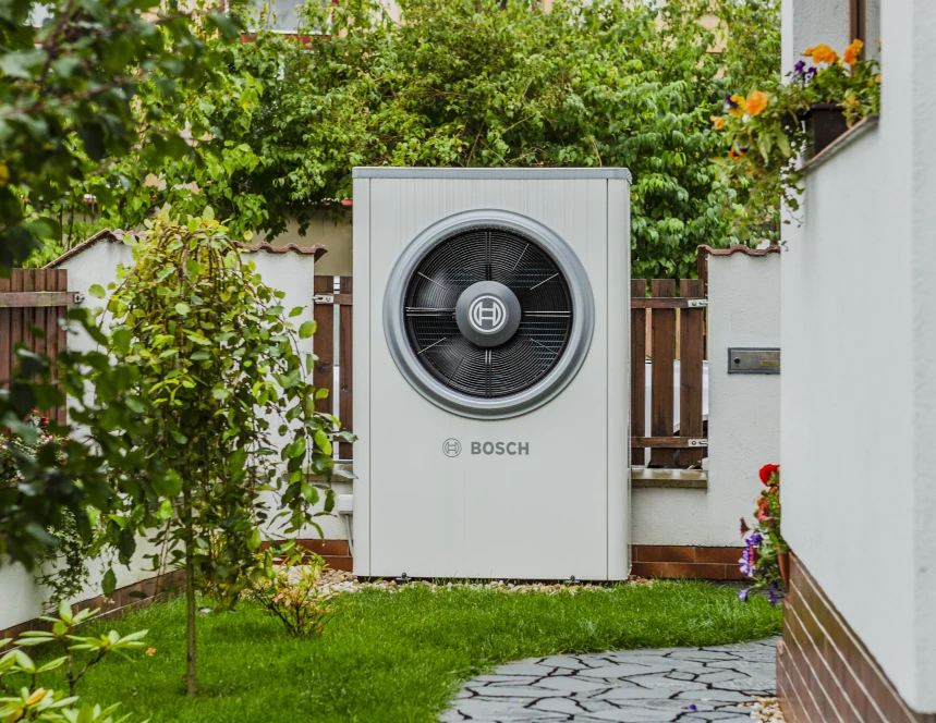 Tepelné čerpadlo Bosch Compress 7000i AW 13 ORE - venkovní jednotka