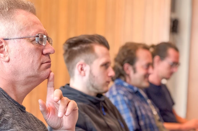 Bosch Fachinstallateur informiert sich über das Jungmeister Programm