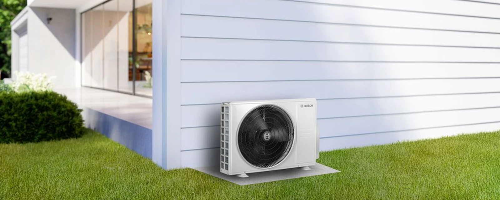 Außengerät Bosch Luft Luft Wärmepumpe Multisplit-Klimagerät Climate 5000 vor einer Hausfassade