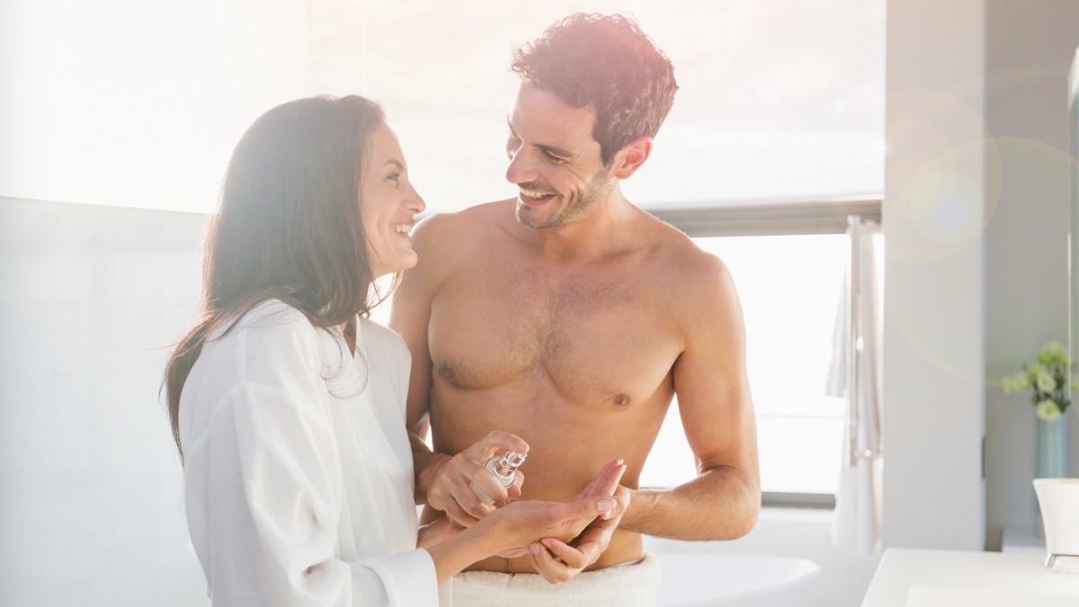 Paar im Badezimmer