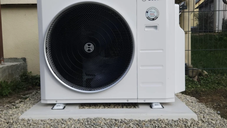 Fundament-Service für Split-Klimageräte