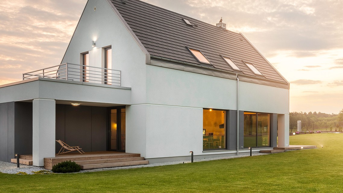 Moderner Neubau mit Garten, viel Glasfront und Garage Moderner Neubau mit Garten, viel Glasfront und Garage