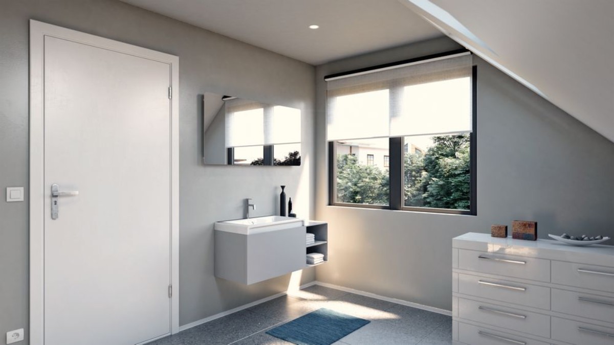 Badezimmer mit Infrarotheizung in Spiegeloptik. Badezimmer mit Infrarotheizung in Spiegeloptik.