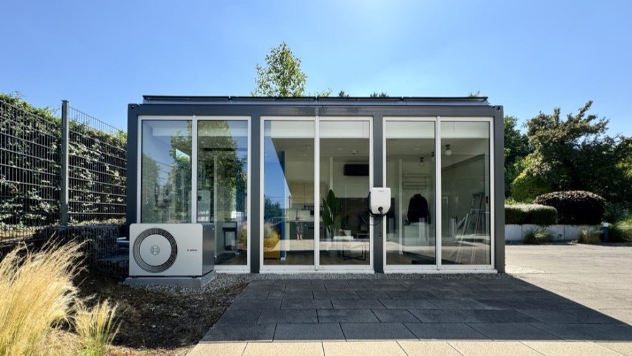 Bosch Live Electric Haus von Bosch mit Glasfront