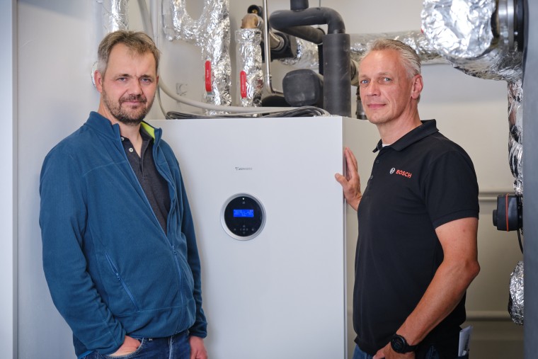 Zwei Bosch Erdwärmepumpen und 27 Wohnungsstationen versorgen! Gebäudeensemble in Wilhelmshaven nachhaltig mit Wasser und Wärme