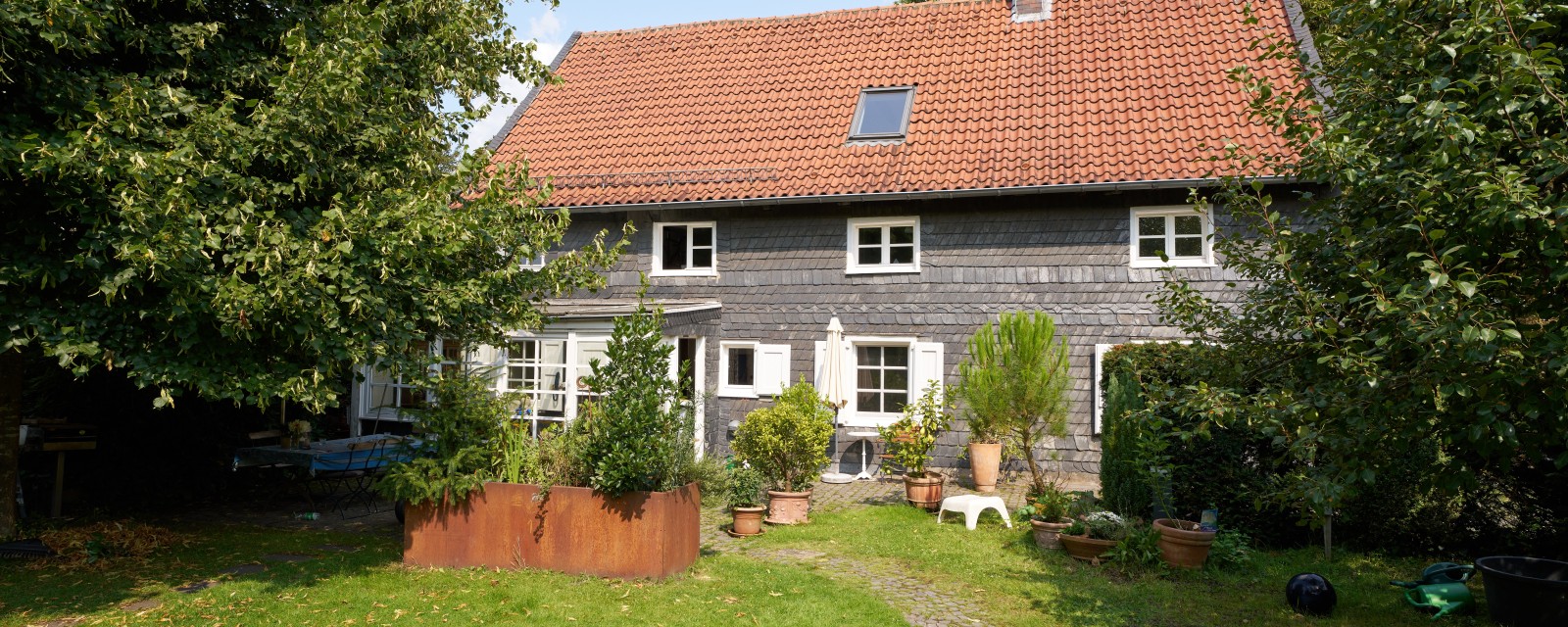 Miriam Neureuther vor ihrer neuen Bosch Heizung