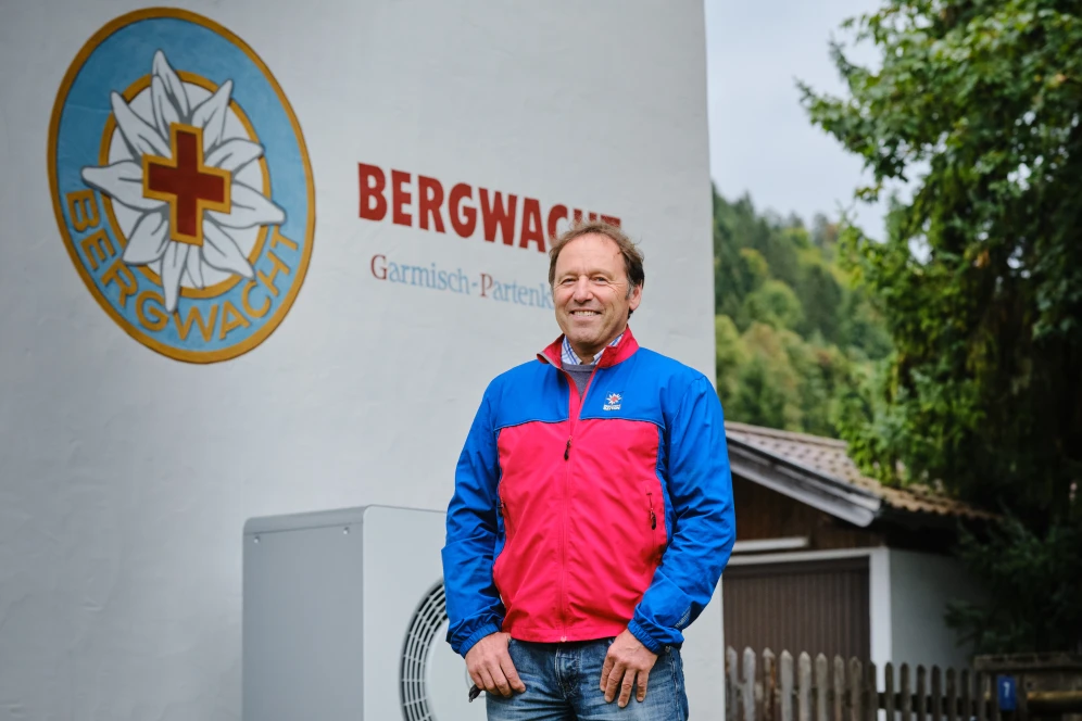 Bauherr mit Bosch Wärmepumpe