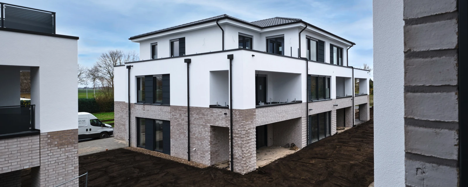 Neubau Mehrfamilienhaus.