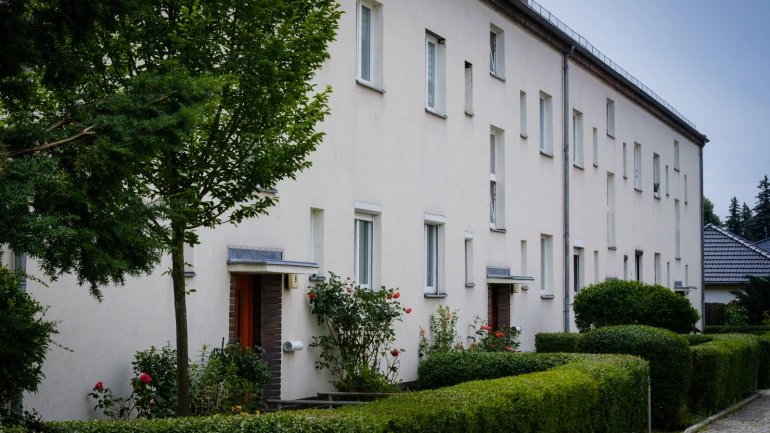 Mehrfamilienhaus mit 15 Parteien in Berlin Bohnsdorf