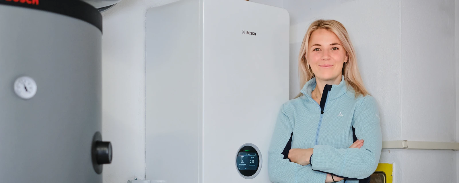 Miriam Neureuther vor ihrer neuen Bosch Heizung