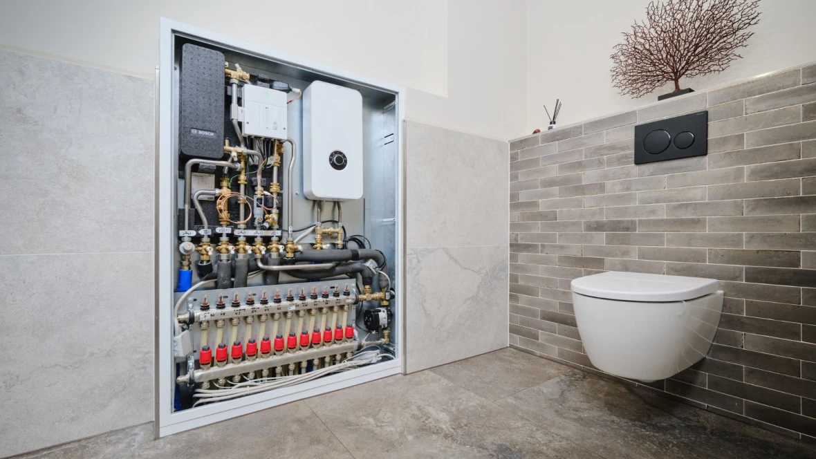 Bad mit eingebautem Boiler.