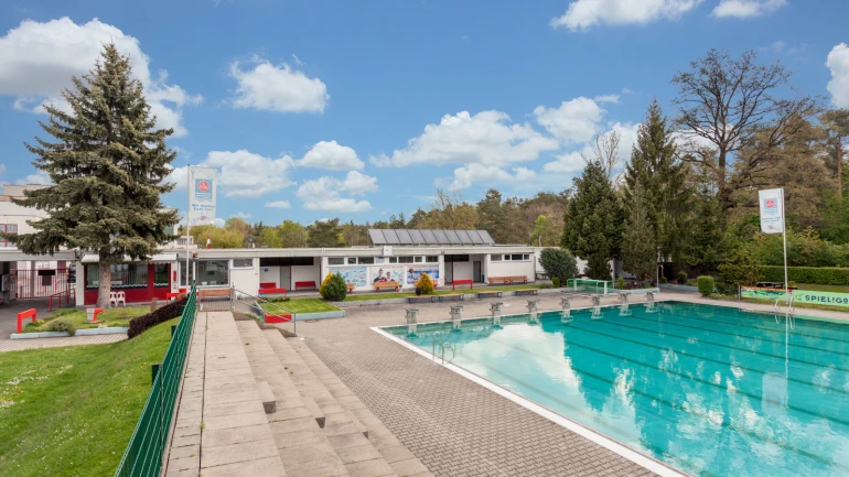 Modernisierung eines Freibads KfW 70