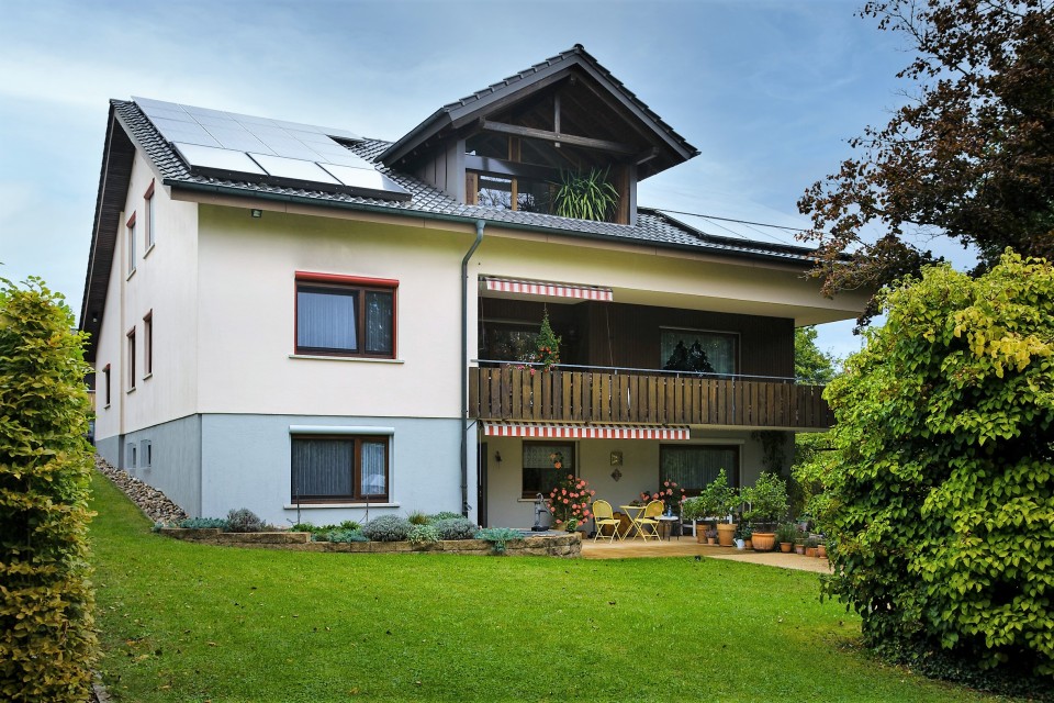 Referenzobjekt Hattenhofen Sanierung einer Sole-Wärmepumpe im Bestand Referenzobjekt Hattenhofen Sanierung einer Sole-Wärmepumpe im Bestand