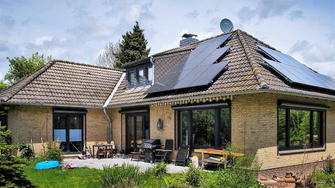 Referenzobjekt Wilhelmshaven Einfamilienhaus mt Garten und Solarpanels Referenzobjekt Wilhelmshaven Einfamilienhaus mt Garten und Solarpanels