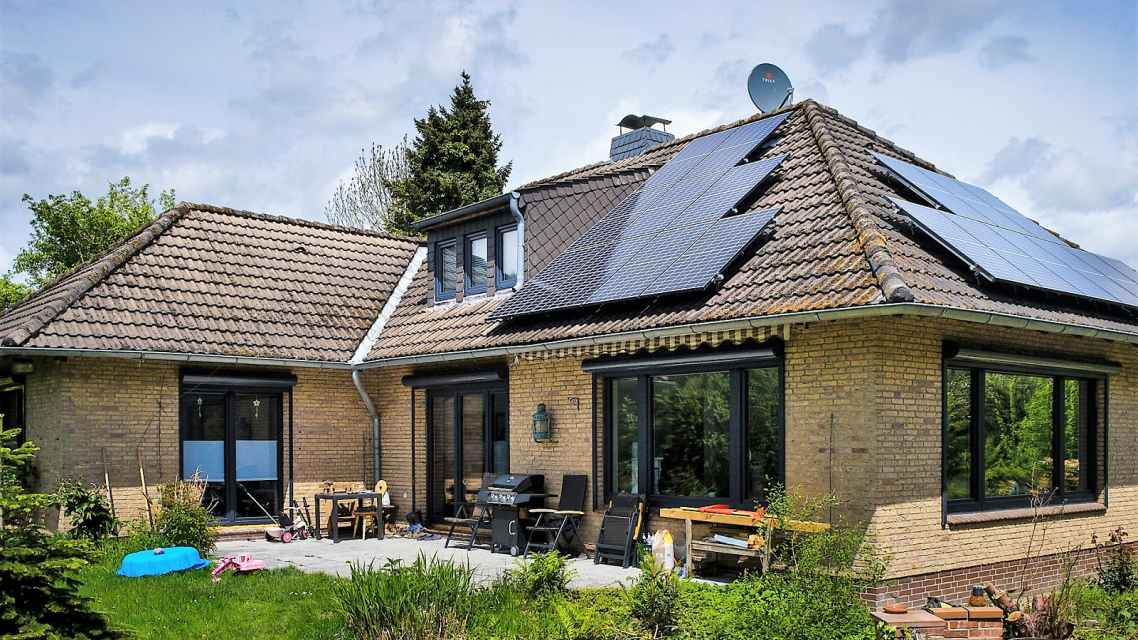 Referenzobjekt Wilhelmshaven Einfamilienhaus mt Garten und Solarpanels