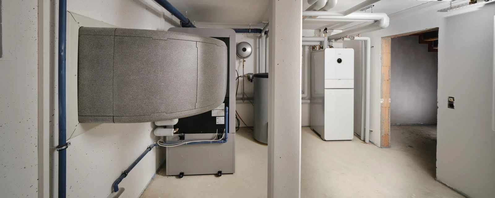 Bosch Referenzobjekt in Amtzell mit Innenaufstellung einer Wärmepumpe im Keller