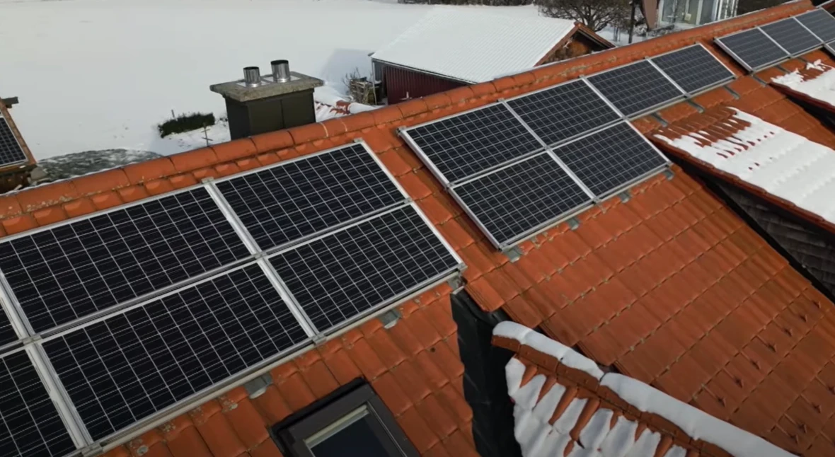 Bosch Referenz: Sole-Wasser-Wärmepumpe CS 7800i LW versorgt Zweifamilienhaus im Bestand effizient.