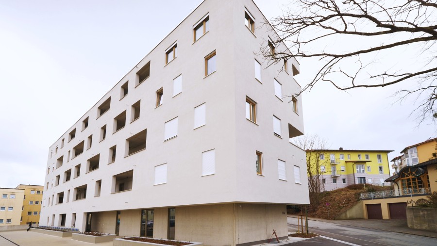 Modernes Mehrfamilienhaus Modernes Mehrfamilienhaus