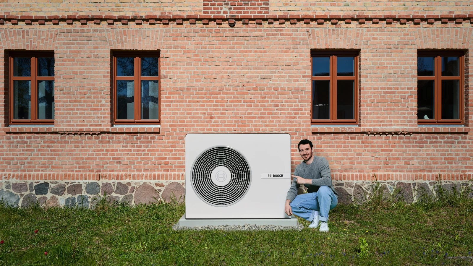 Felix Neureuther mit der Compress 8800i AW von Bosch