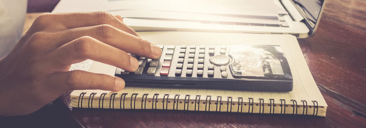 ¿Cuál es la eficiencia de calentar con aire acondicionado?