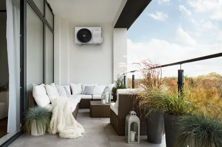 Climatiseur Bosch 3000i sur balcon