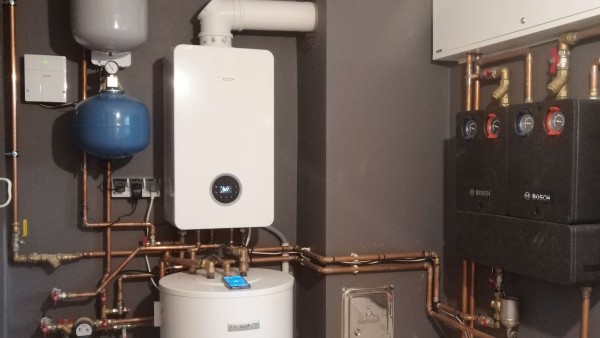 Dom jednordzinny Condens 2300iW 15P