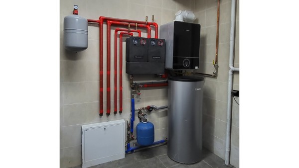 Dom jednorodzinny 220m² Bosch Condens GC9000iW 20 EB