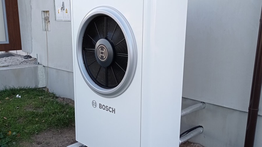 BOSCH TT_Obiekt referencyjny_Compress 7000iAW Dom jednorodzinny z pompą ciepłą Compress 7000i AWE 13 z buforem ciepła i zbiornikiem cwu BOSCH TT_Obiekt referencyjny_Compress 7000iAW Dom jednorodzinny z pompą ciepłą Compress 7000i AWE 13 z buforem ciepła i zbiornikiem cwu
